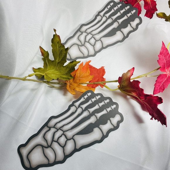 Pumpkin Hollow Shady Hollow Skeleton Footprint Floor Decoration Paper Cutout 16 - Picture 2 of 8